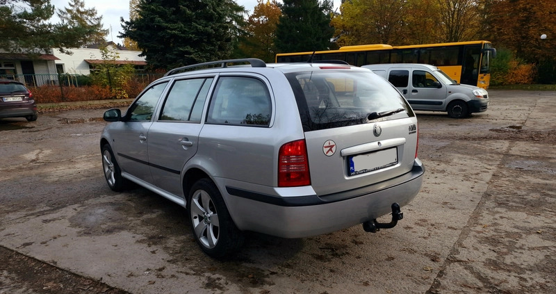 Skoda Octavia cena 14700 przebieg: 280000, rok produkcji 2010 z Terespol małe 211